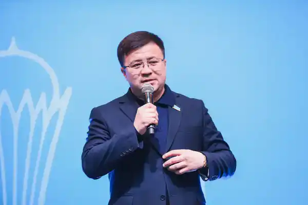 Более 10 тысяч человек приняли участие в молодежном концерте в поддержку референдума в Астане (3)