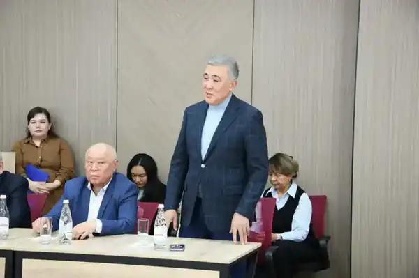 К 90-летию профессора Кенеса Жуманова в КазНУ открыты новые образовательные пространства (5)