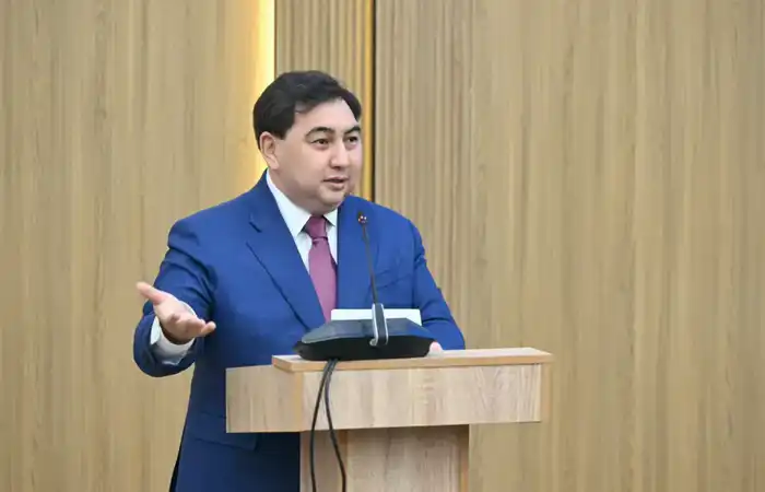 Председатель Агентства Дархан Жазықбай встретился со студенческой молодёжью (8)