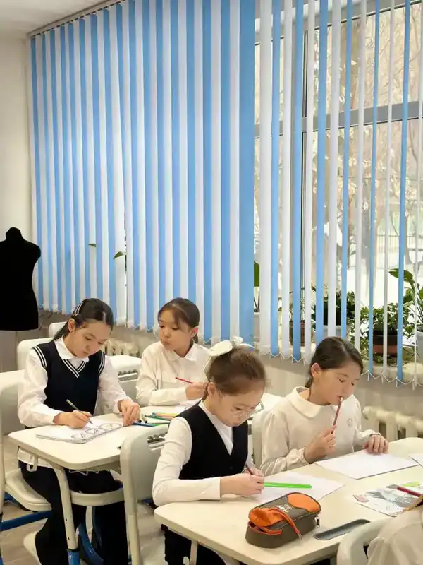 «Светлое будущее без наркотиков»: в Астане прошла выставка рисунков (9)