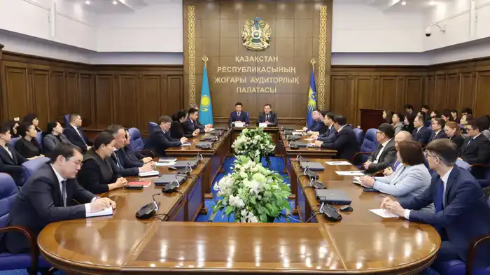 В Высшей аудиторской палате обсудили проект новой Конституции Республики Казахстан (3)