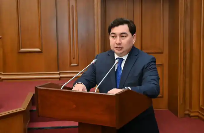 Председатель Агентства встретился с коллективом Министерства науки и высшего образования (5)