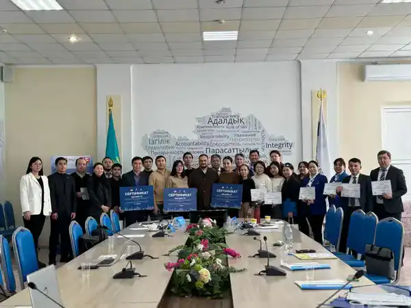 В Астане 42 преподавателя колледжей прошли обучение по использованию искусственного интеллекта (2)