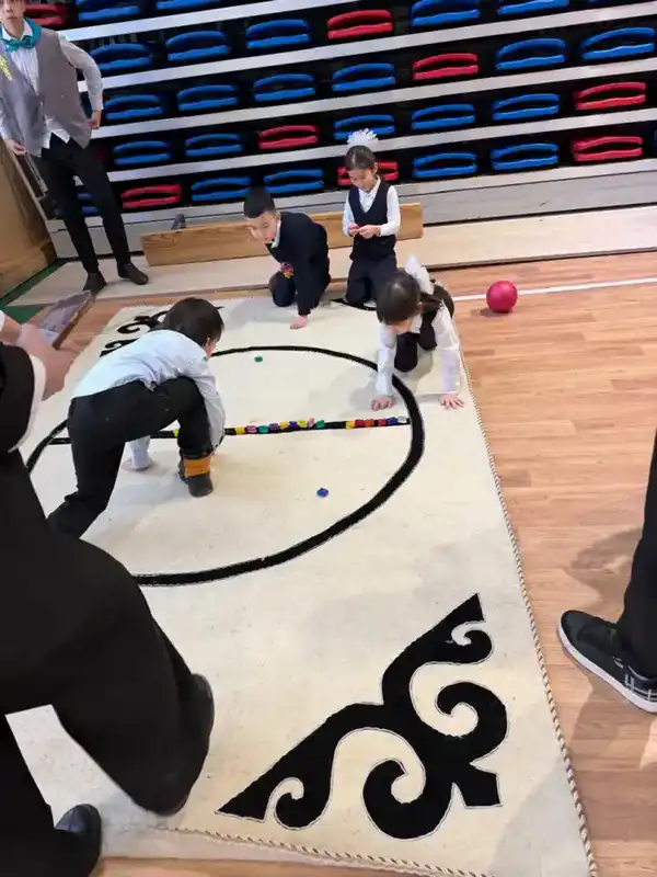 «Светлое будущее без наркотиков»: в Астане прошла выставка рисунков (4)