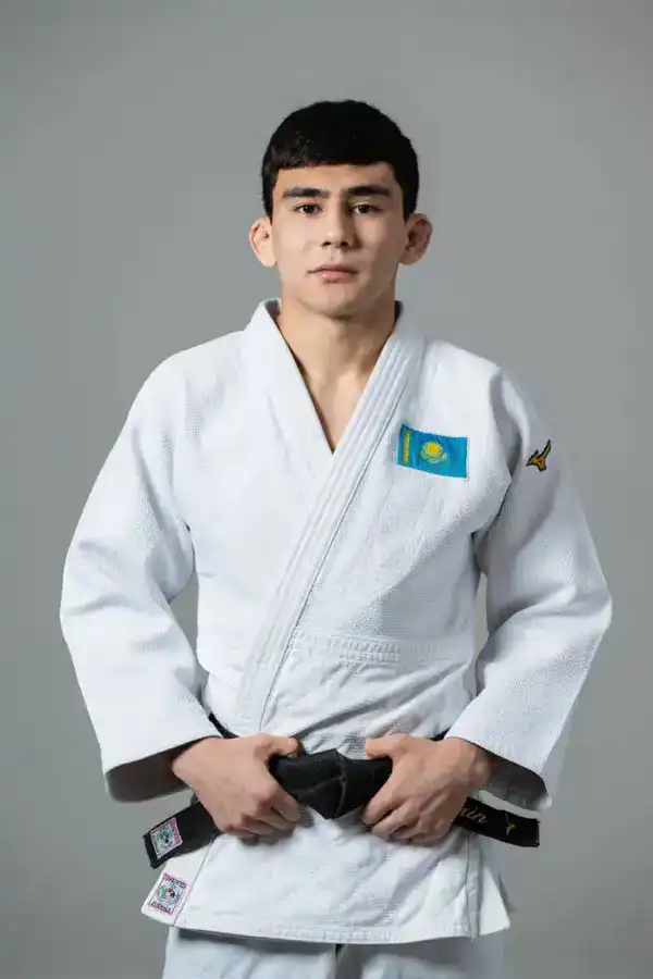 Аман Бақытжан - Париждегі Үлкен дулыға турнирінің қола жүлдегері (2)