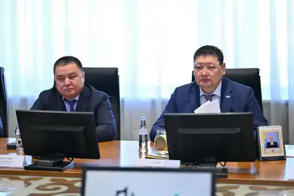 В Семее обсудили проект строительства новой гостиницы (2)