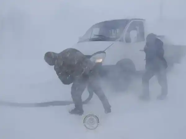 За последние десять дней из снежных заносов спасено и эвакуировано 145 человек (6)