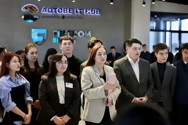 От стартапов до культуры: креативная молодежь Актобе поддержала Новую Конституцию (7)