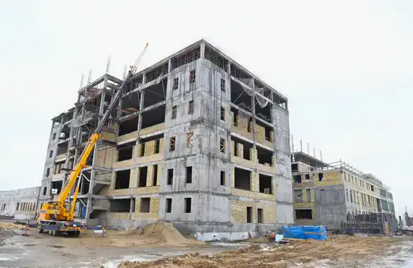 Глава региона осмотрел строительные объекты на территории города (9)