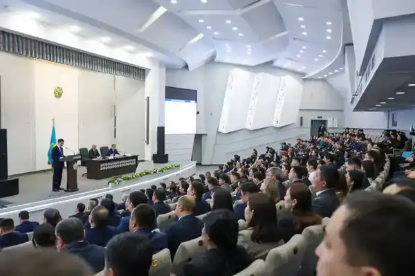 Под председательством Первого заместителя Премьер-министра Романа Скляра прошла Коллегия Министерства промышленности и строительства по итогам 2025 года (3)