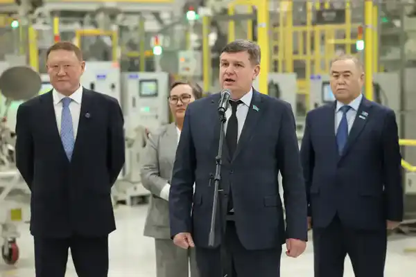 Коллектив завода Kia Qazaqstan поддерживают проект Новой Конституции (5)