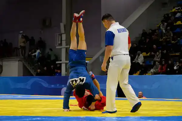 Карагандинская область принимает республиканский чемпионат по самбо (2)