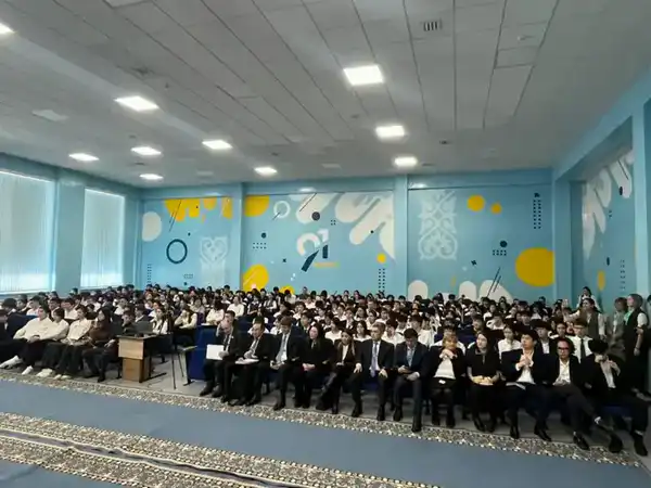 «Экономь воду — сохраняй будущее»: в столице прошел единый эко-час (7)