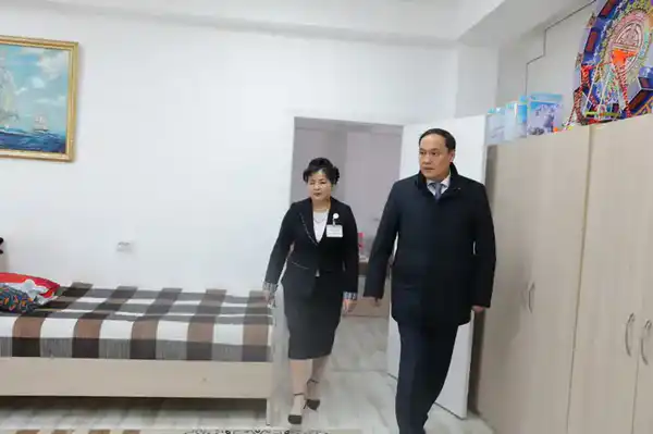 Рабочая поездка в Таласский район: пищевая промышленность, транспорт, соцобъекты (5)