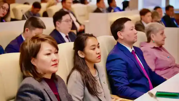 В ВКО обсудили актуальные вопросы инвестиций, туризма, АПК, продовольственной безопасности, цифровизации (8)