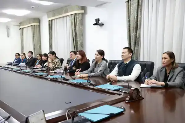 В рамках реализации программы правового всеобуча для сотрудников Аппарата Высшего Судебного Совета проведены очередные обучающие семинары, направленные на повышение профессионального уровня и правовой культуры государственных служащих (4)