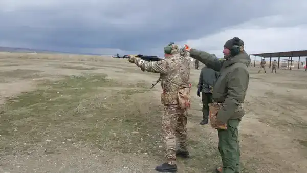 В Гвардейском гарнизоне сержанты изучают современные методы ведения боевых действий (2)