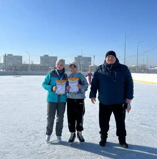 В Шахтинске состоялось личное первенство по скоростному бегу на коньках (4)