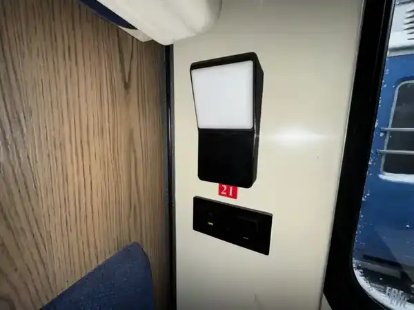 На линии «Астана – Семей» введён в эксплуатацию новый пассажирский вагон (7)