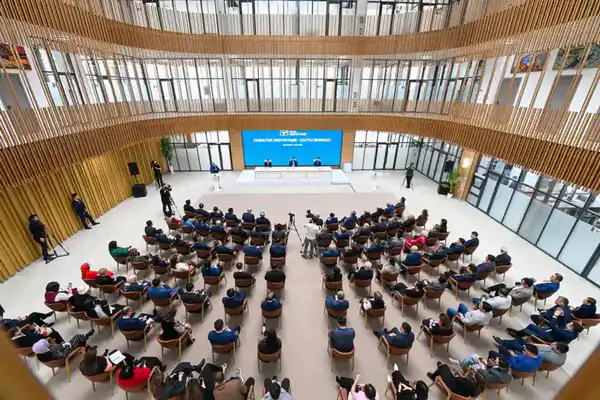 Состоялась встреча экспертов на тему: «Народная Конституция - сильное государство» (3)