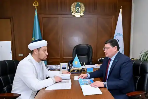 Аким области встретился с главным имамом региона (3)