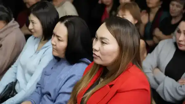 В СЕМЕЕ СОСТОЯЛАСЬ ВСТРЕЧА С КОЛЛЕКТИВОМ ДВОРЦА ТВОРЧЕСТВА ПО ПРОЕКТУ КОНСТИТУЦИИ (8)