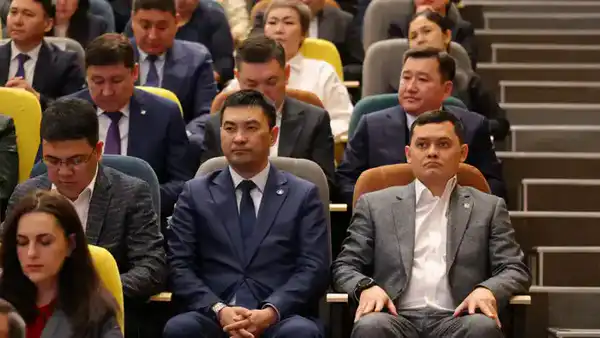 Качественное образование - равные возможности: Министерство просвещения подвело итоги 2025 года на заседании коллегии (2)