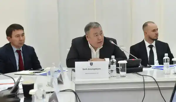 Минэнерго и КазНУ обсудили направления работы Отраслевого центра технологических компетенций в ТЭК (5)