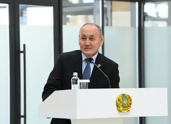 Глава региона встретился с ветеранами и представителями интеллигенции (6)