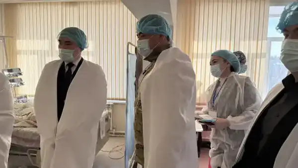 Глава МЧС посетил пострадавших и поручил обеспечить всестороннюю помощь (7)