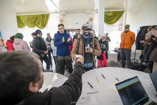 Зимнее небо Жетісу собрало парапланеристов из 6 стран (2)