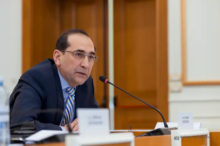 Международное сообщество оценило открытость и прозрачность конституционной реформы (10)