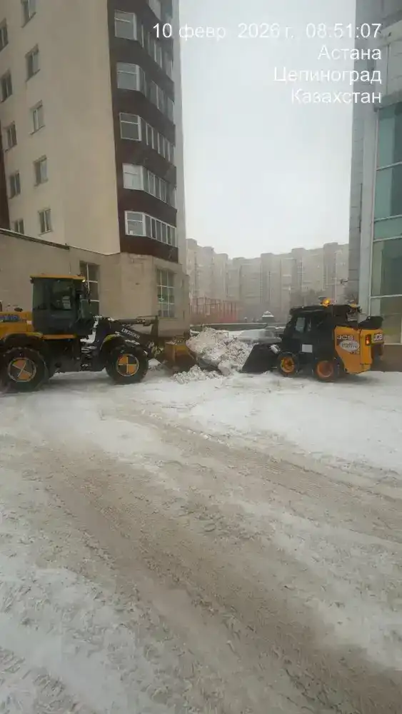 Почти 2 000 единиц спецтехники задействовано в снегоуборочных работах в Астане (4)