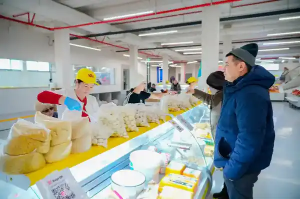 В столице продолжается очередная сельскохозяйственная ярмарка (8)