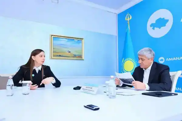 Ермаганбет Булекпаев провёл приём жителей в филиале партии Amanat (2)