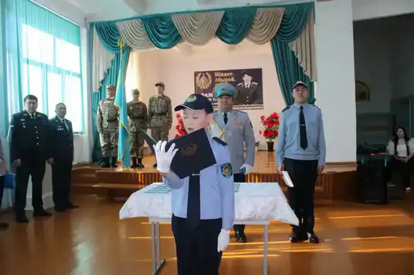 В Катон-Карагайском районе открыли новый полицейский класс имени героя-полицейского (3)