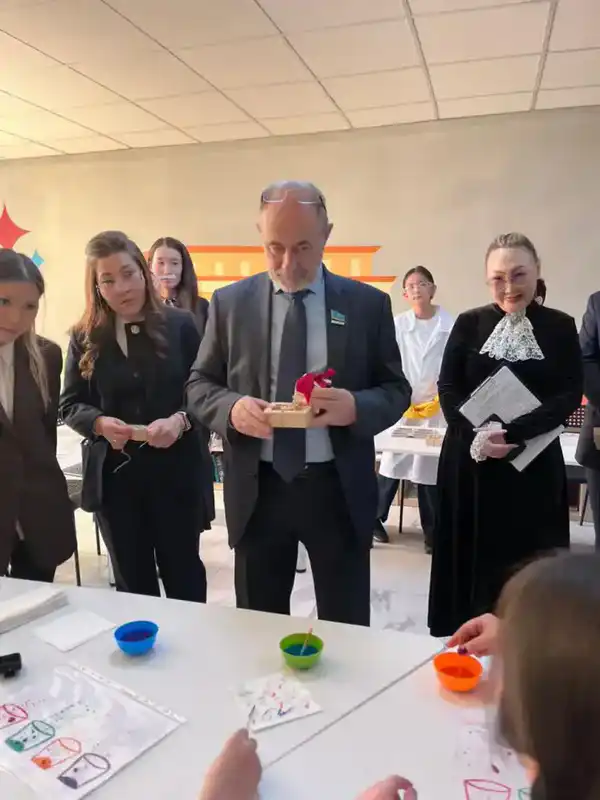 «Экономь воду — сохраняй будущее»: в столице прошел единый эко-час (6)