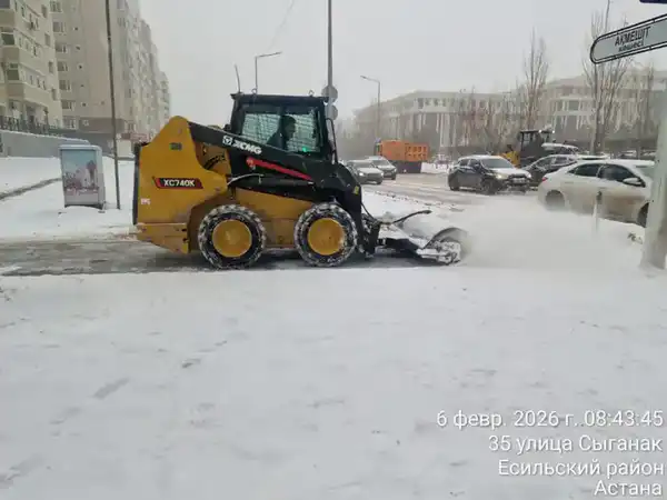 Более 3 000 дорожных рабочих и свыше 1 700 единиц спецтехники задействовано в снегоуборочных работах в Астане (6)