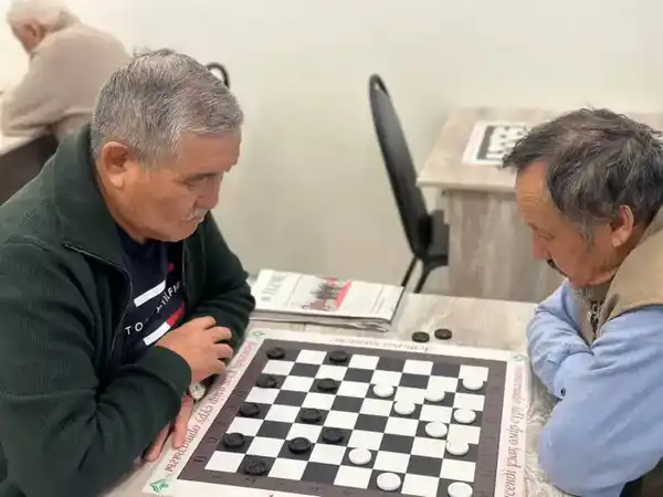 В Астане прошли соревнования по шашкам среди пенсионеров (2)