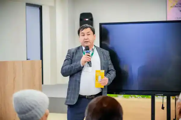 Как не стать жертвами мошенников: разъяснительное мероприятие для пенсионеров организовали в Астане (3)