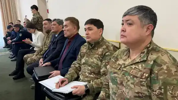 Глава МЧС посетил пострадавших и поручил обеспечить всестороннюю помощь (3)