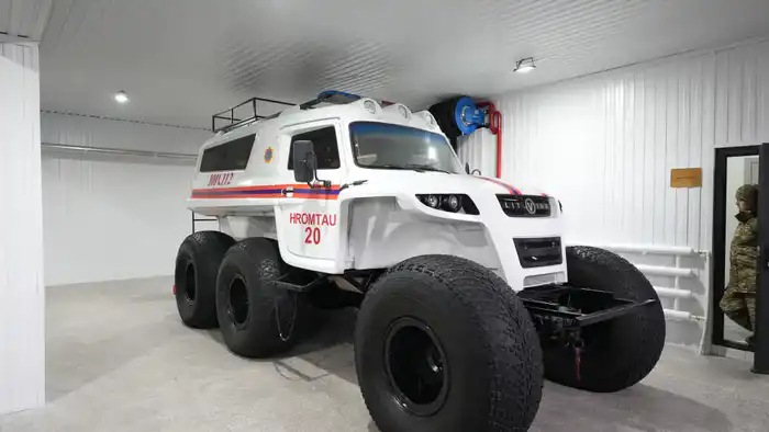 Глава МЧС открыл модернизированную пожарную часть в городе Хромтау (4)