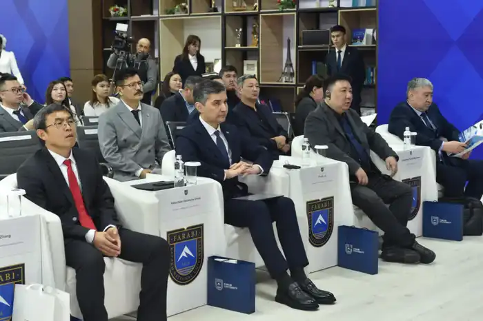 В КазНУ открылся Казахстанско-Сингапурский центр квантовых технологий (4)