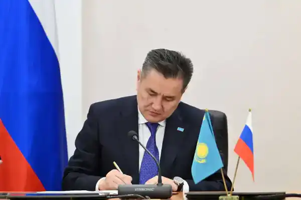 Двустороннее сотрудничество: между ВКО и Алтайским краем подписан протокол договорённостей (4)