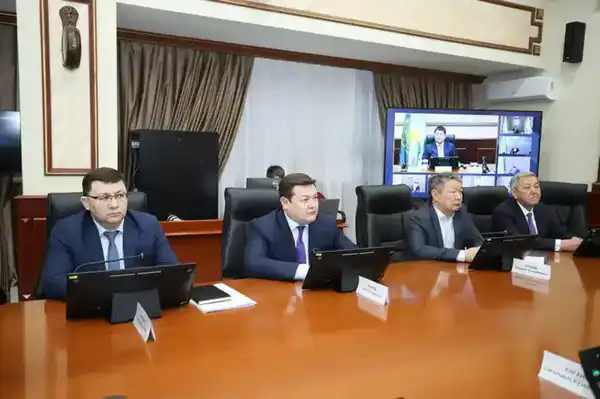 Под председательством акима Мангистауской области состоялась встреча с активом по проекту новой Конституции РК (6)