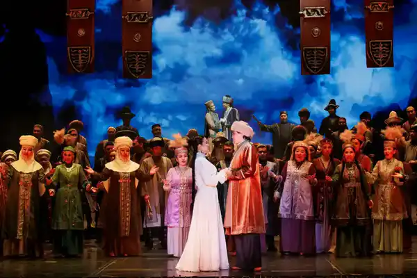 В Алматы состоялась премьера новой постановки легендарной оперы «Абай» (2)