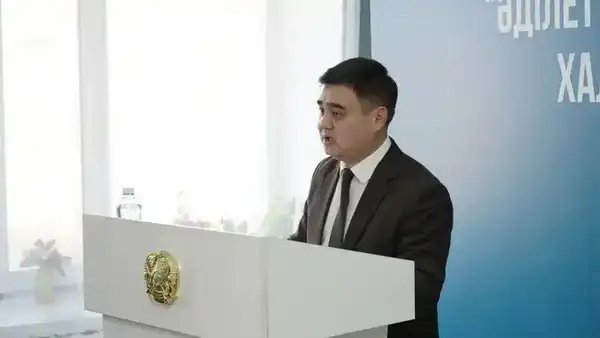 В СЕМЕЕ СОСТОЯЛАСЬ ВСТРЕЧА С КОЛЛЕКТИВОМ ДВОРЦА ТВОРЧЕСТВА ПО ПРОЕКТУ КОНСТИТУЦИИ (2)