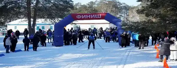 «Сила спорта против терроризма»: лыжный забег в Семее собрал более 200 участников (3)