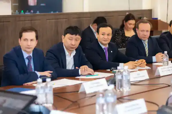 Арман Шаккалиев провёл первое заседание обновлённого Общественного совета (4)