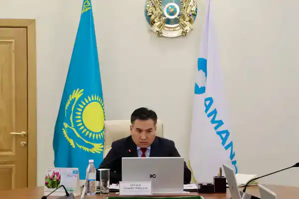 А. Ертаев провел прием граждан в общественной приемной партии «Аманат» (2)